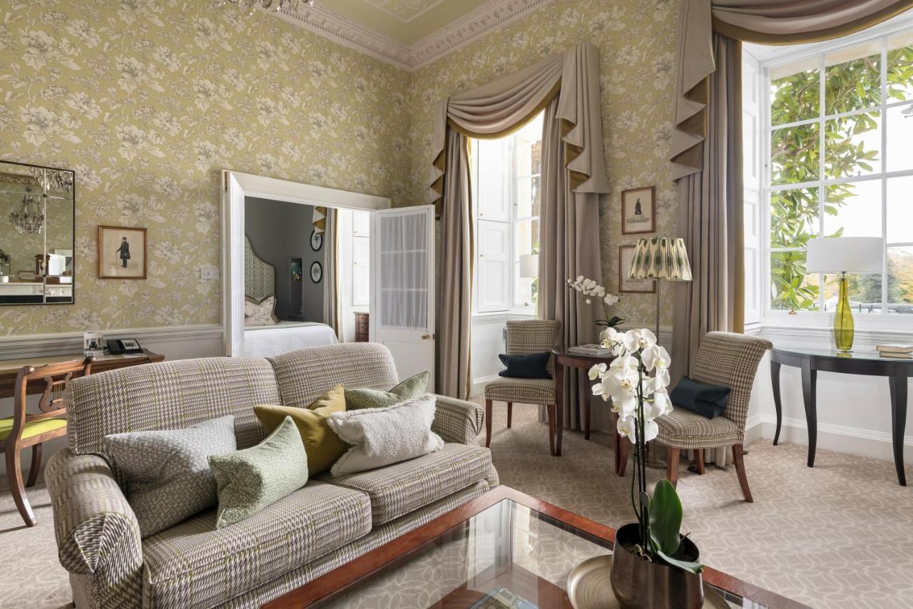 The Royal Crescent & Отель