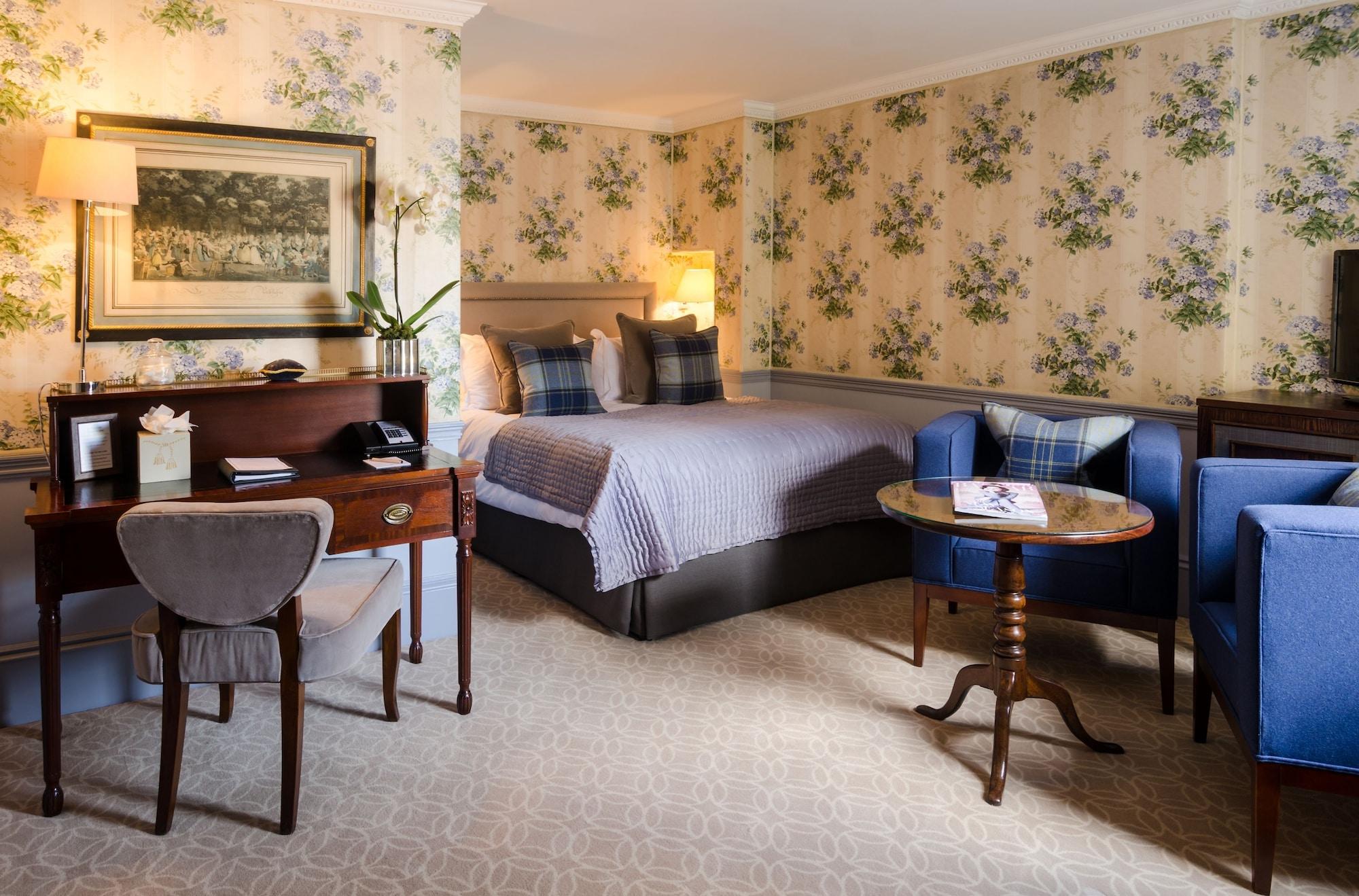 Отель The Royal Crescent & 5*