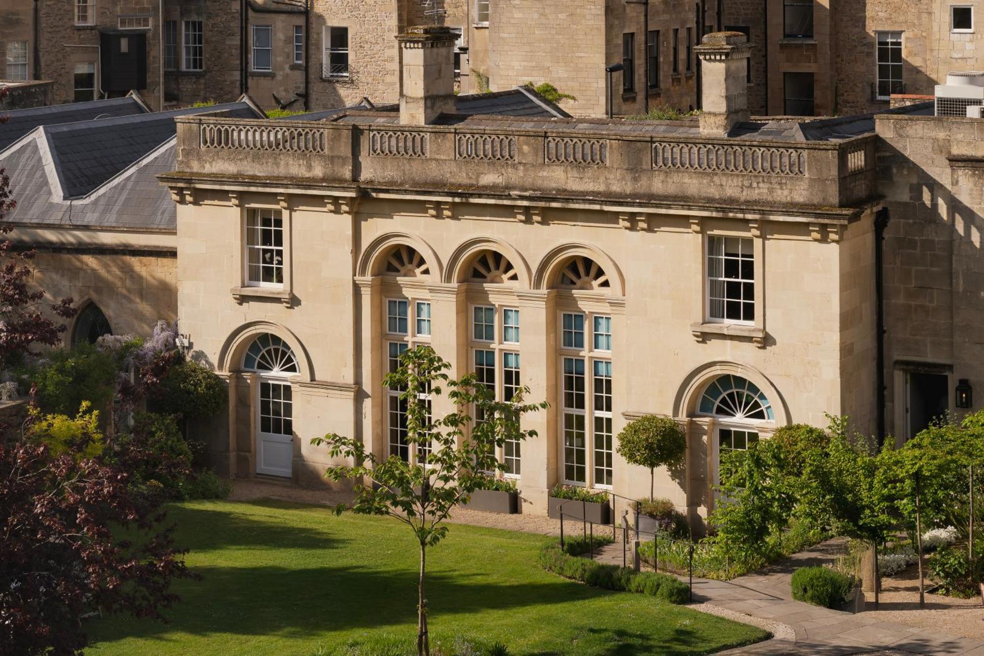 The Royal Crescent & Отель